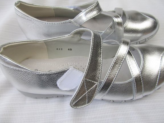 SNEAKER / INSTAPPER / ZILVER / MAAT 40. - Afbeelding 4