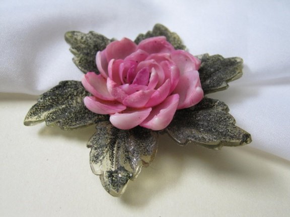 Broche antieke Art Deco lucite bloem met roze schelp 7.0 cm - Afbeelding 5