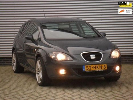 Seat Leon - 1.6 i 16V Sport UP..GROOT NAVI - 1