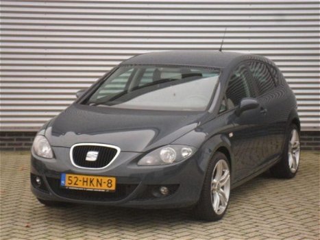 Seat Leon - 1.6 i 16V Sport UP..GROOT NAVI - 1