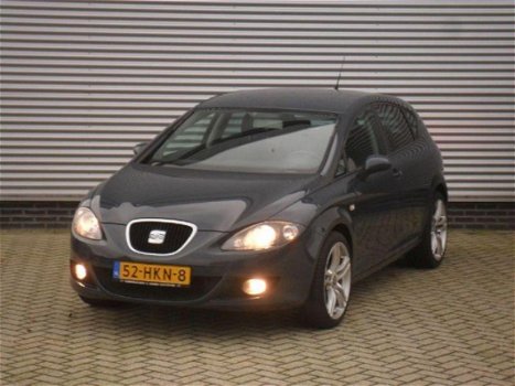 Seat Leon - 1.6 i 16V Sport UP..GROOT NAVI - 1