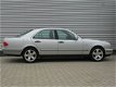 Mercedes-Benz E-klasse - 240E.AIRCO.XENON.YOUNGTIMER - 1 - Thumbnail