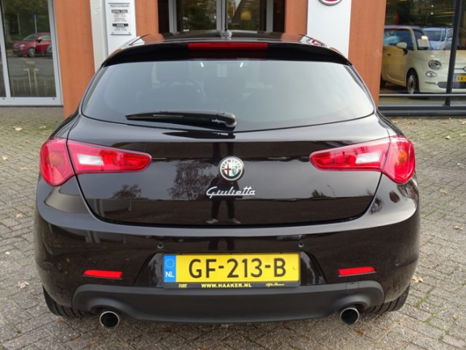 Alfa Romeo Giulietta - 2.0 JTDm 150pk Exclusive QV Line 2e Eig NAVI/LMV()/ALCANTARA/PARKPILOT/ELEK - 1