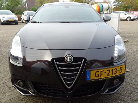 Alfa Romeo Giulietta - 2.0 JTDm 150pk Exclusive QV Line 2e Eig NAVI/LMV()/ALCANTARA/PARKPILOT/ELEK - 1