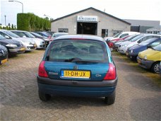 Renault Clio - 1.6 RT AUTOMAAT