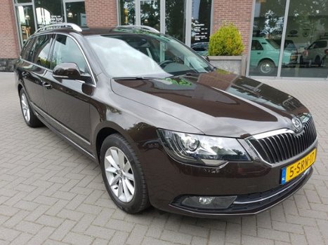 Skoda Superb Combi - 1.6 TDI Sprint Pro - 1