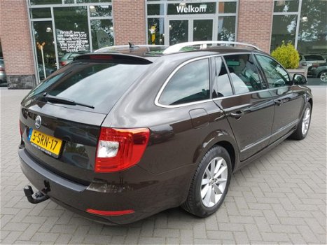 Skoda Superb Combi - 1.6 TDI Sprint Pro - 1