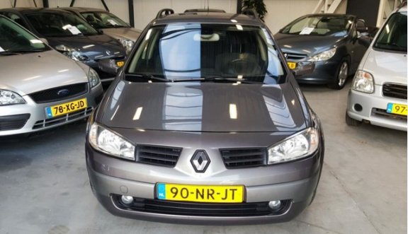 Renault Mégane Grand Tour - 1.4-16V Dynamique Comfort - Airco, Cruise control, LM, Keyless, - 1