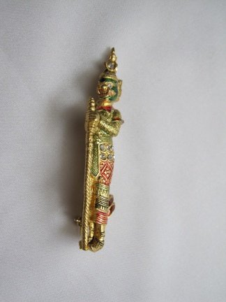 Broche goudkleurig en rood groen emaille indonesische krijgsman. 6.8x1.9 cm - Afbeelding 3