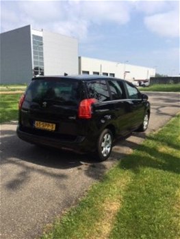 Peugeot 5008 - ST 1.6 HDi 5P - 1