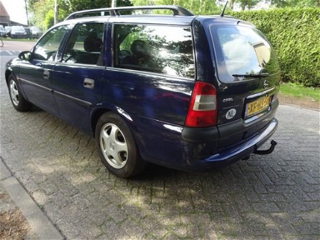 Opel Vectra Wagon - 2.0 DI-16V PEARL - 1