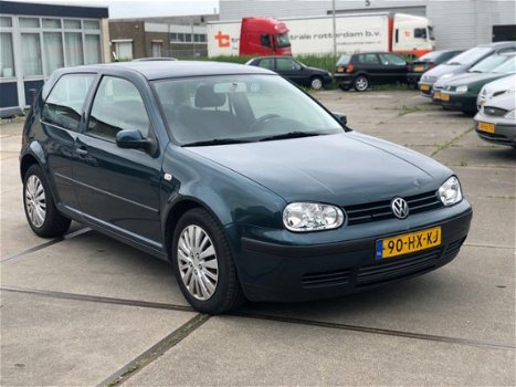 Volkswagen Golf - Clima/Cruise.C/Elek.ramen/1.6-16V Comfortline - 1