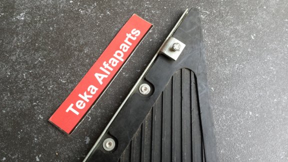 Alfa Romeo Spatlappen 700414 / 700415 / L+R Mudflaps Schmutzfänger Paraspruzzi NOS - 2