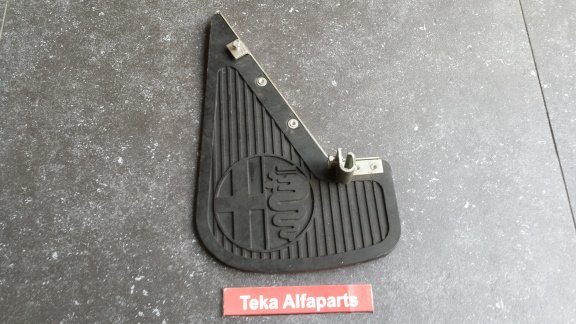 Alfa Romeo Spatlappen 700414 / 700415 / L+R Mudflaps Schmutzfänger Paraspruzzi NOS - 4