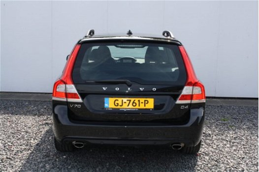 Volvo V70 - 2.0 D4 CLASSIC EDITION Airco | Cruisecontrole | Navigatie | on call | Standkachel | Zwar - 1