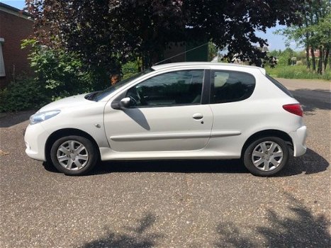 Peugeot 206 - 1.1 XR - 1