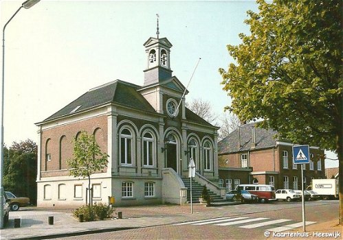 Vlijmen Gemeentehuis - 1