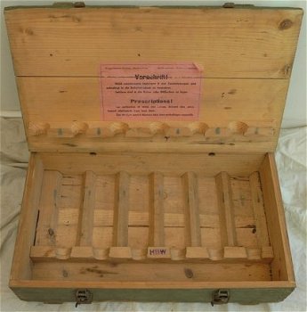 Munitie Kist / Ammo Crate, Mortier Granaten / Mortar Shells, afm.:56x32x14cm, Zwitserland, 1942. - 6