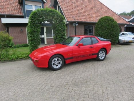 Porsche 944 - 1