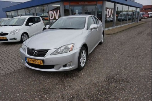 Lexus IS - 220d Business Tech - 1