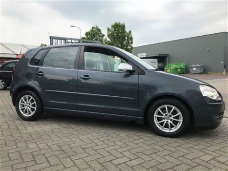 Volkswagen Polo - 1.4 TDI Trendline BlueMotion - 1