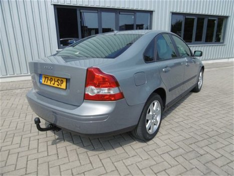 Volvo S40 - 2.4 Kinetic Airco Clima Cruise Control Nieuwstaat - 1