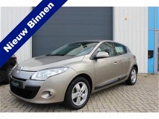 Renault Mégane - 1.6 DYNAMIQUE /Navigatie/Garantie/Clima Airco/TrekhaakTweede Eigenaar/Top Staat