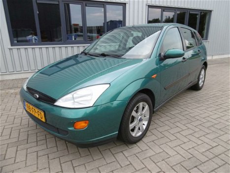 Ford Focus - 1.6-16V Trend Airco Apk t/m 11-07-2019 - 1