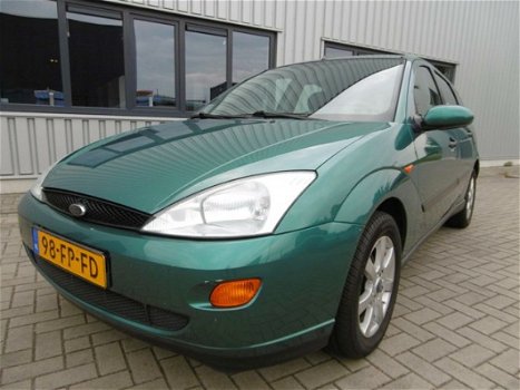 Ford Focus - 1.6-16V Trend Airco Apk t/m 11-07-2019 - 1