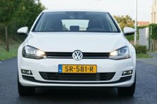 Volkswagen Golf - 2.0 TDI Connected Series