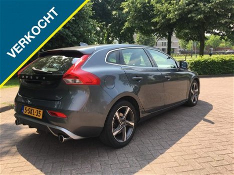 Volvo V40 - 1.6 D2 R-Design - 1