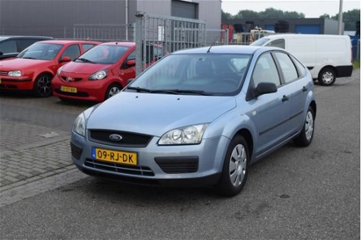 Ford Focus - 1.4-16V Ambiente | Airco | Cruise | NAP + APK 9-2020 - 1