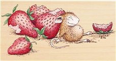 RETIRED houten stempel Sleeping With Strawberries van House Mouse