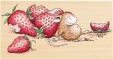 RETIRED houten stempel Sleeping With Strawberries van House Mouse.