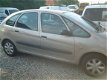 Citroën Xsara Picasso - 1.8i-16V Exclusive met trekhaak 1jaar apk er op - 1 - Thumbnail