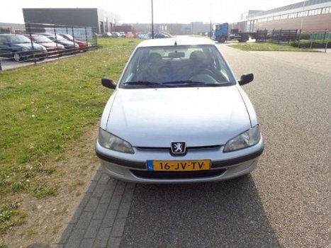 Peugeot 106 - 1.1 XR met NIEUWE APK - 1