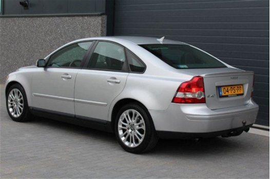 Volvo S40 - 2.5 T5 Momentum 220PK 2004 NAP/ Clima/ Cruise/ Leder/ Trekhaak/ Elek. ramen + spiegels/ - 1