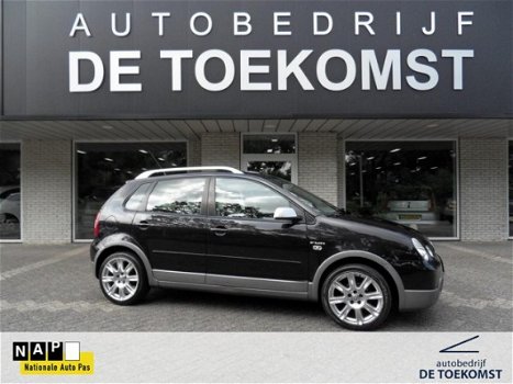 Volkswagen Polo - Cross FUN 1.4 16V FSI Highline PanoDak LM Airco Trekhaak - 1