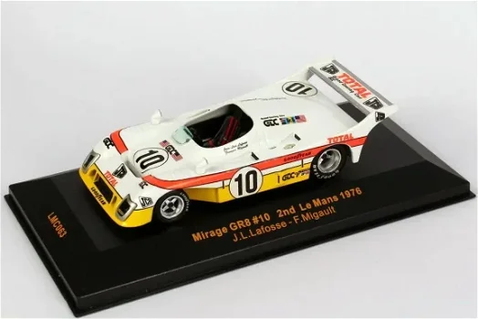 1:43 Ixo Mirage GR8 Ford V8 nr10 2nd LeMans 1976 Total JCB wit-geel - 1