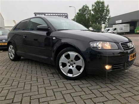 Audi A3 - 2.0 FSI Ambition - 1