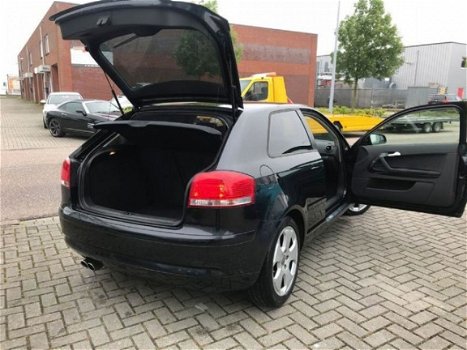 Audi A3 - 2.0 FSI Ambition - 1