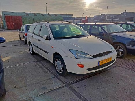 Ford Focus Wagon - 1.6-16V Trend - 1