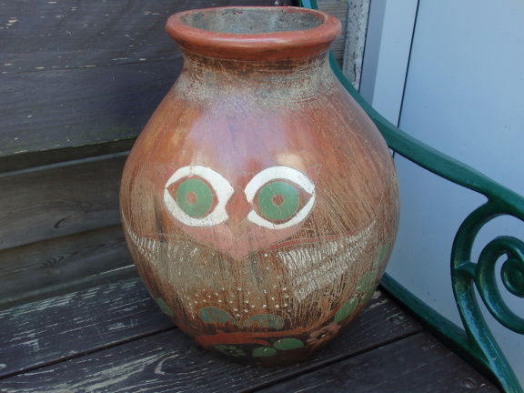 Oude beschilderde ovale aardewerk vaas. - Afbeelding 2