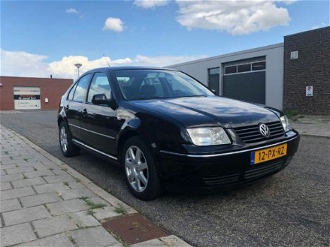 Volkswagen Bora - 1.6 Sportline - Automaat - 1