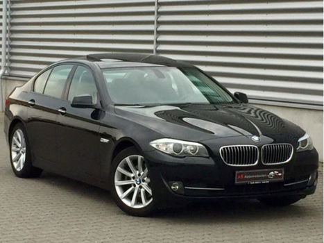 BMW 5-serie - 520d High EXE SCH.DAK/LEER/NAVI/TRKHAAK - 1