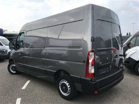 Renault Master - T33 2.3 dCi L2H2 130 pk 15.868 km - 1