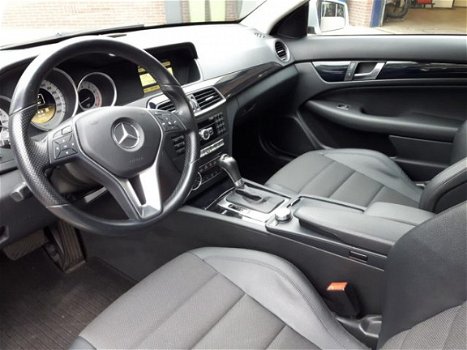 Mercedes-Benz C-klasse - C 180 Coupe Automaat BlueEFFICIENCY Navigatie NL-auto - 1