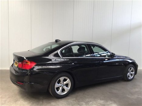 BMW 3-serie - 320I SPORT-LINE 170PK XENON-LEDER-NAVI-PDC-LMV-ECC-SPORT.INT. End Of Year Sale - 1