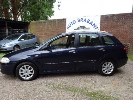 Fiat Croma - 2.2-16V Business Connect - 1