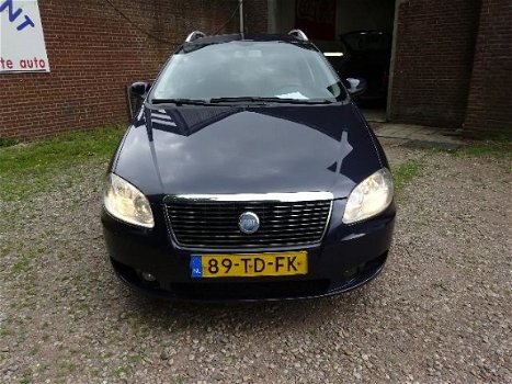 Fiat Croma - 2.2-16V Business Connect - 1